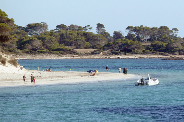 fishingtripmajorca.co.uk boat tours to Playa Es Caragol Majorca